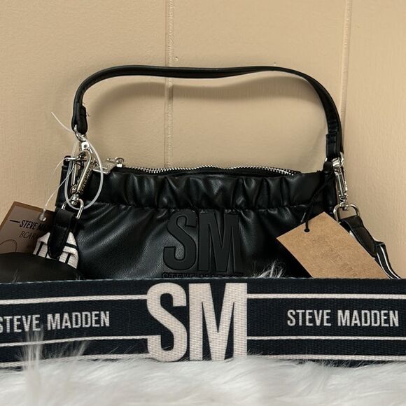 NWT Steve Madden (BCARMELA) Crossbody/Wristlet - Purple - Picture 1 of 11